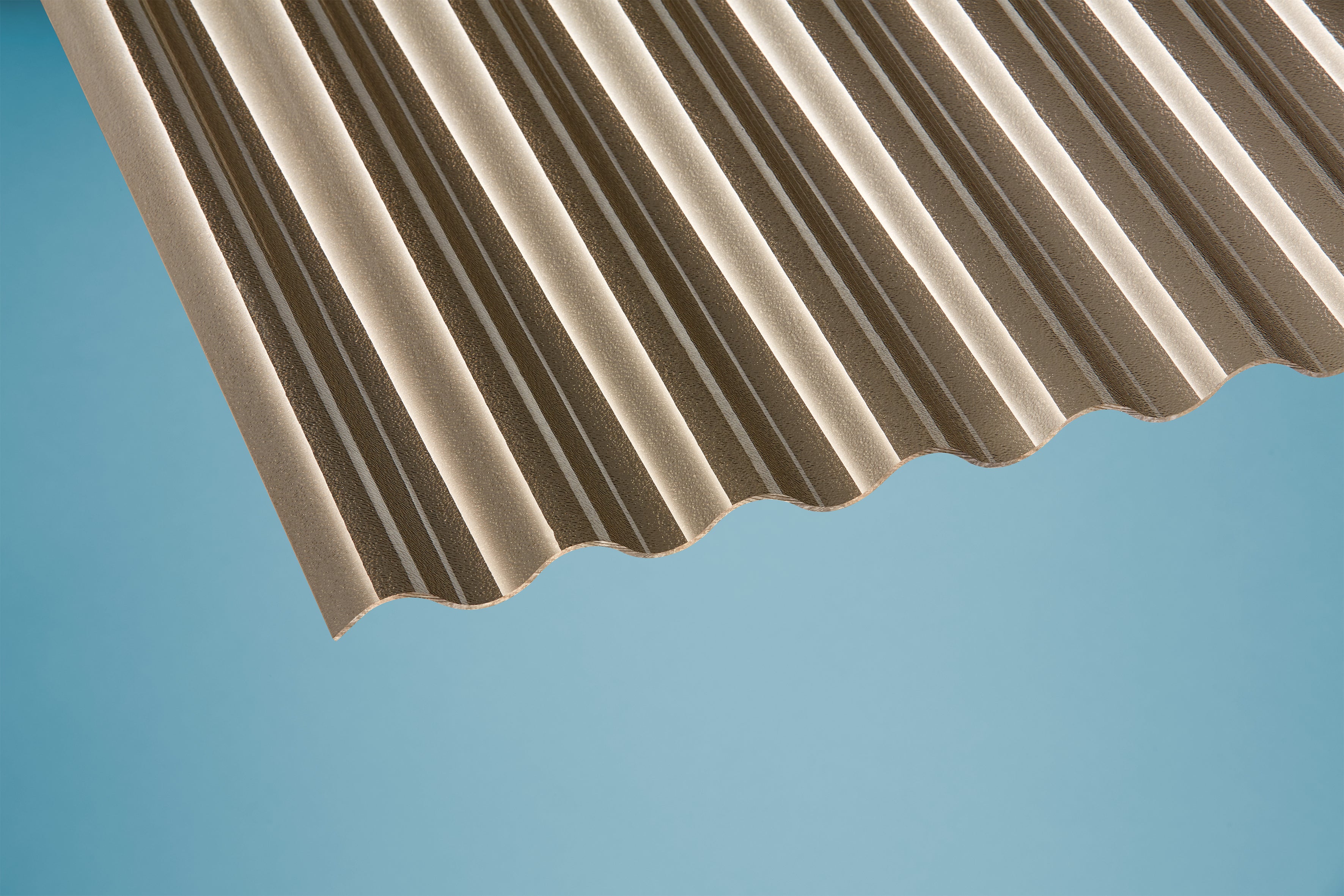 PC Profilplatten C-Struktur (gekräuselt) – 2mm, 1045mm Breite, Bronce