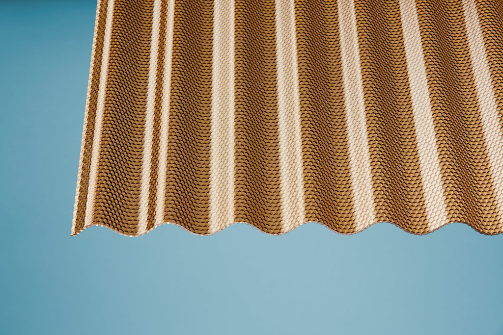 Acryl Profilplatten Wabe – 3mm, 1045mm Breite, Bronze – Produktansicht 3