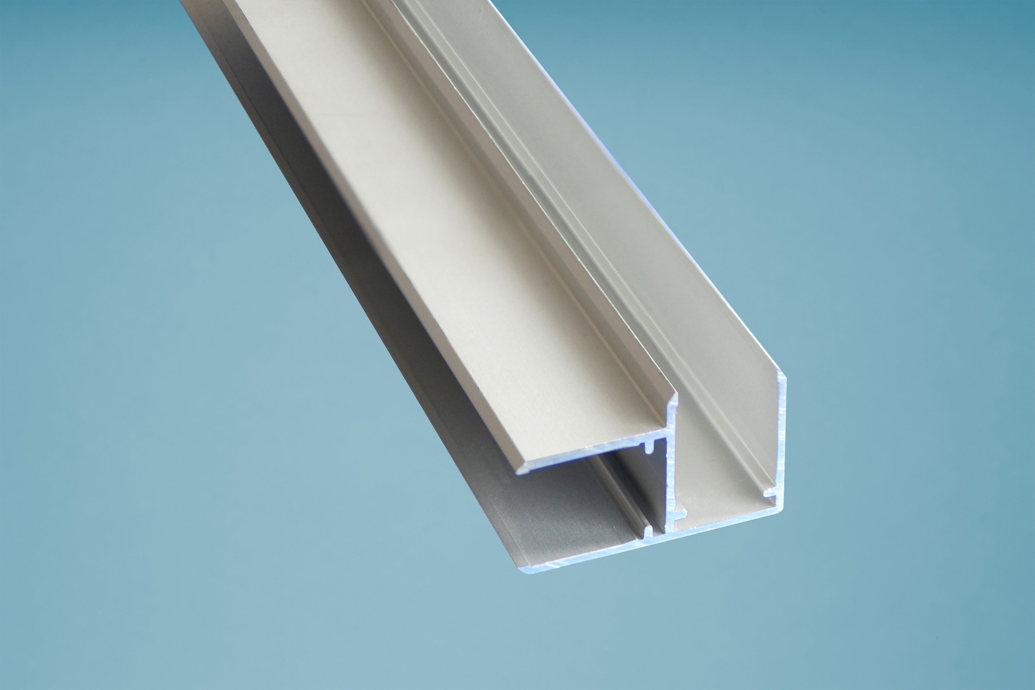 Alu-Eck-Profil – 16mm, Silber eloxiert – Produktansicht