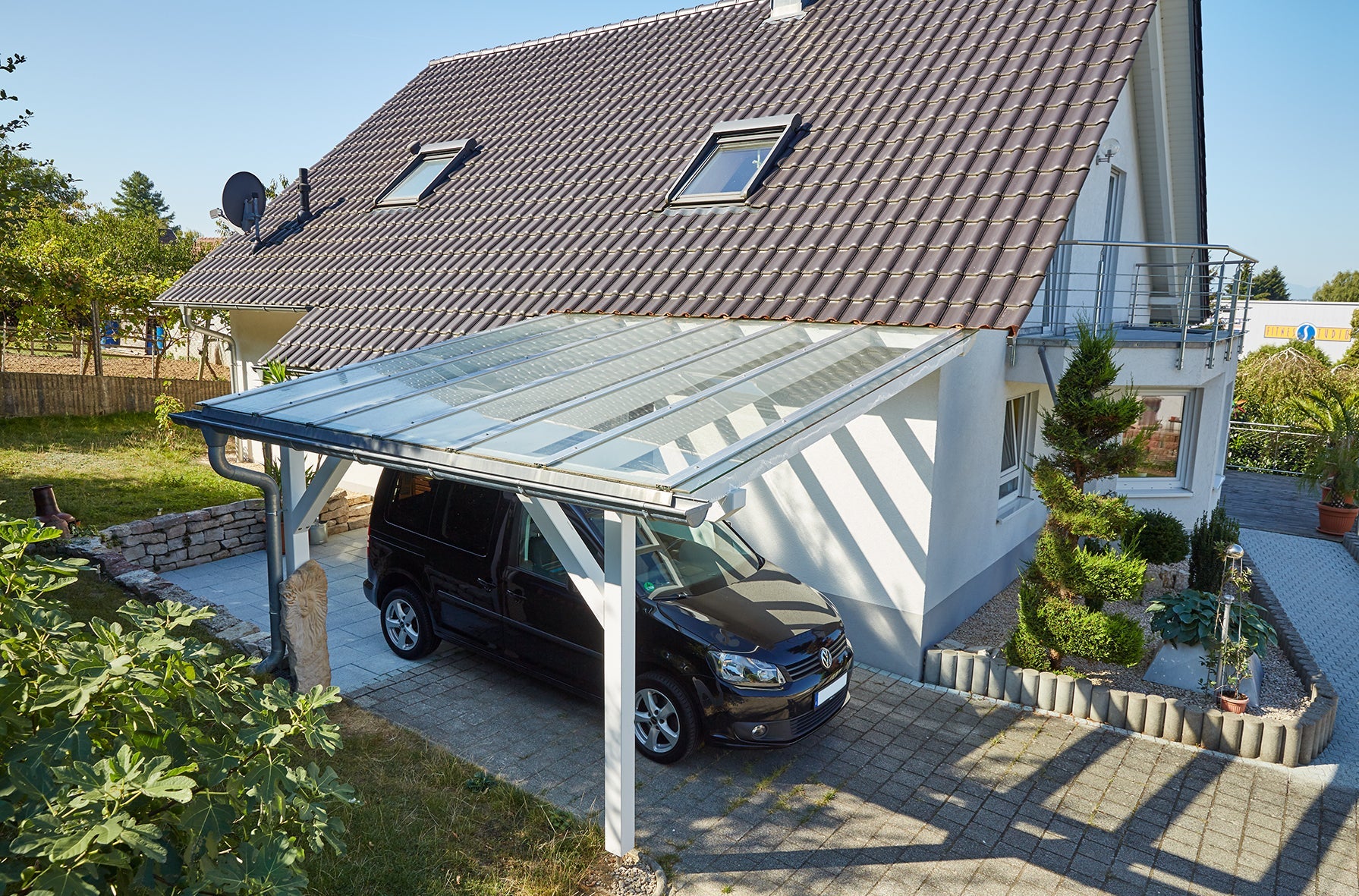 Carport Deluxe aus Aluminium mit Echtglas-Bedachung