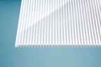 Hohlkammerplatte Polycarbonat Zebrastyle 16mm Klar/weiß – auf Carport montiert