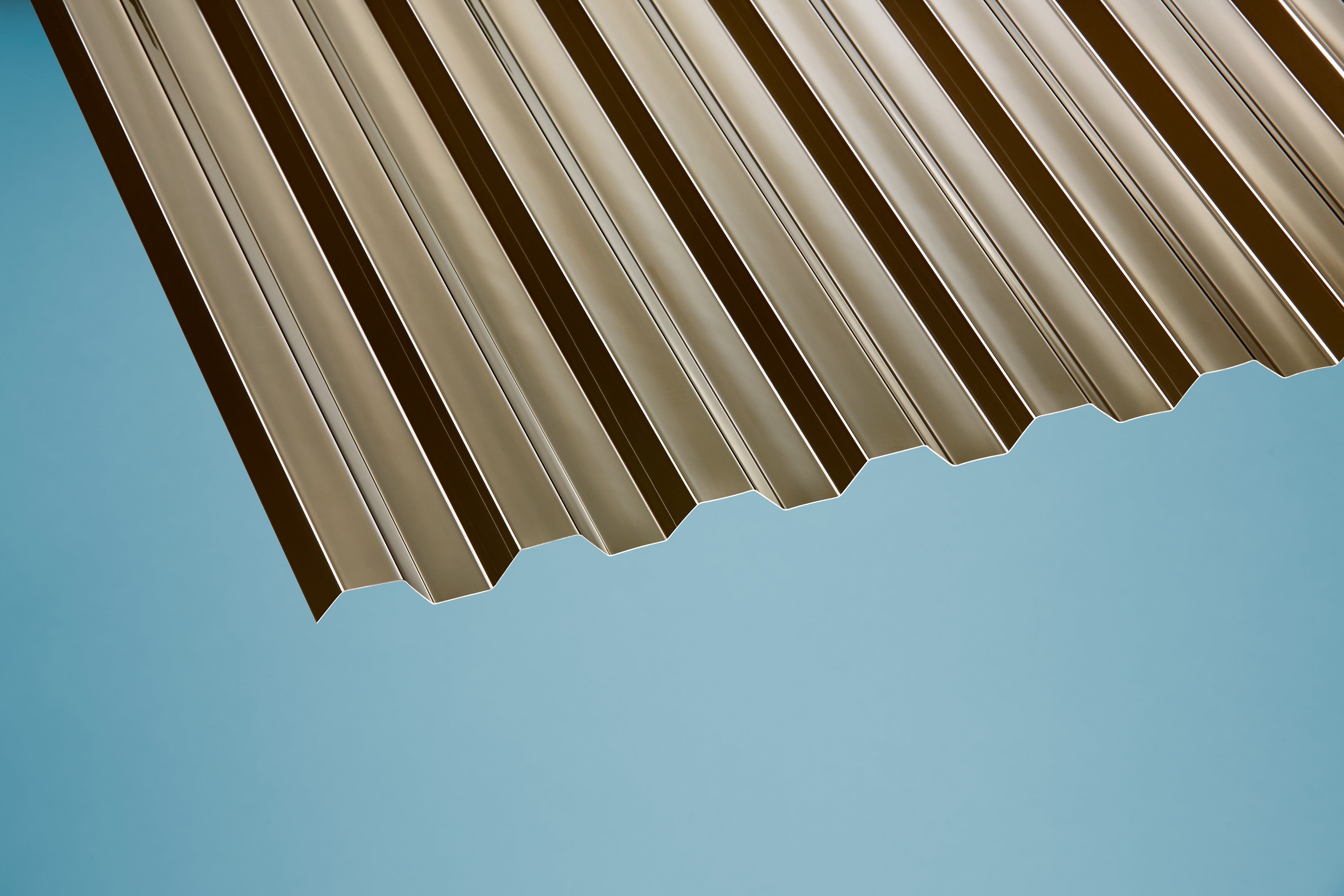 PC Profilplatten – 1mm, 1045mm Breite, Bronze – Produktansicht 4